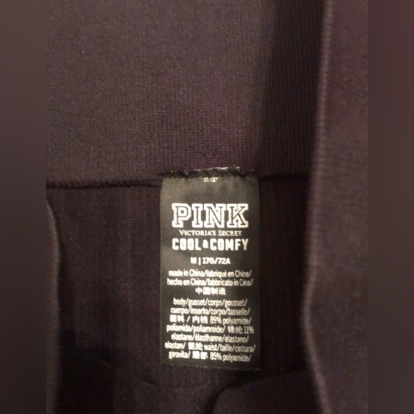 VSpink rare htf side cut leggings size medium price firm last price❌ - Picture 8 of 9